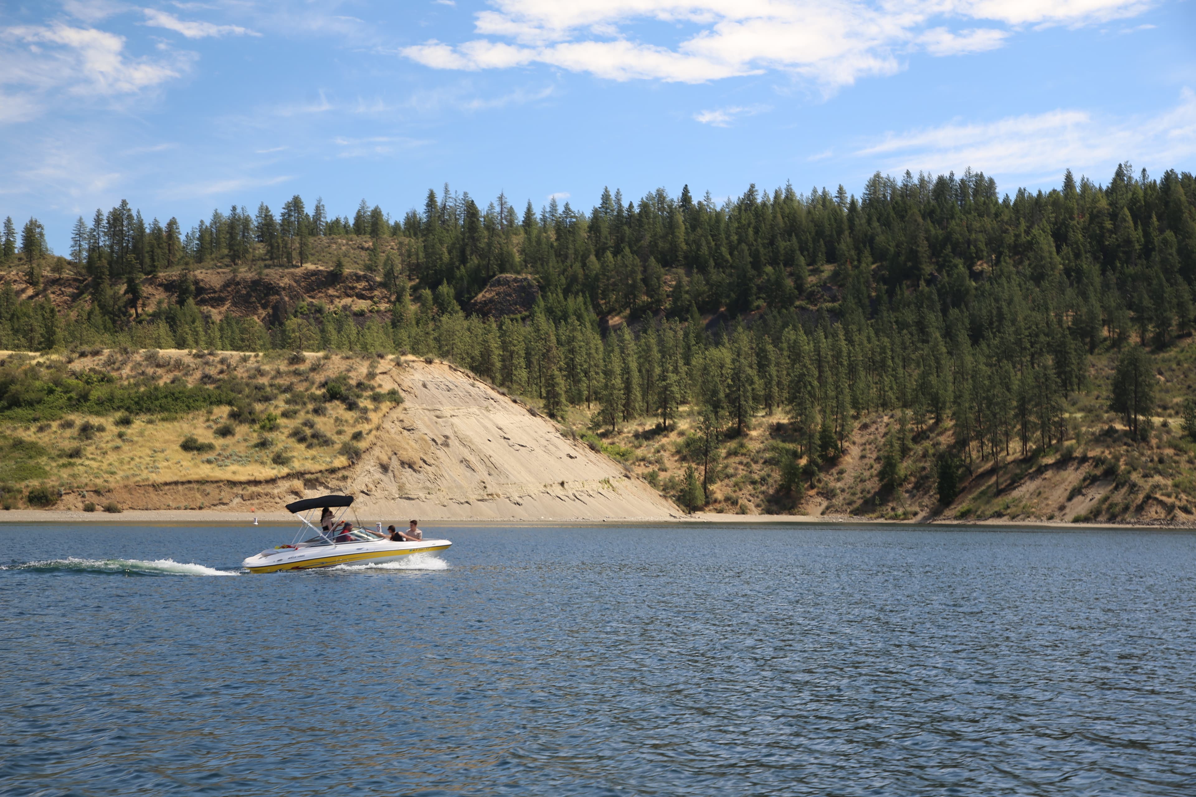 Fishing boat on Lake Roosevelt near Two Rivers Marina