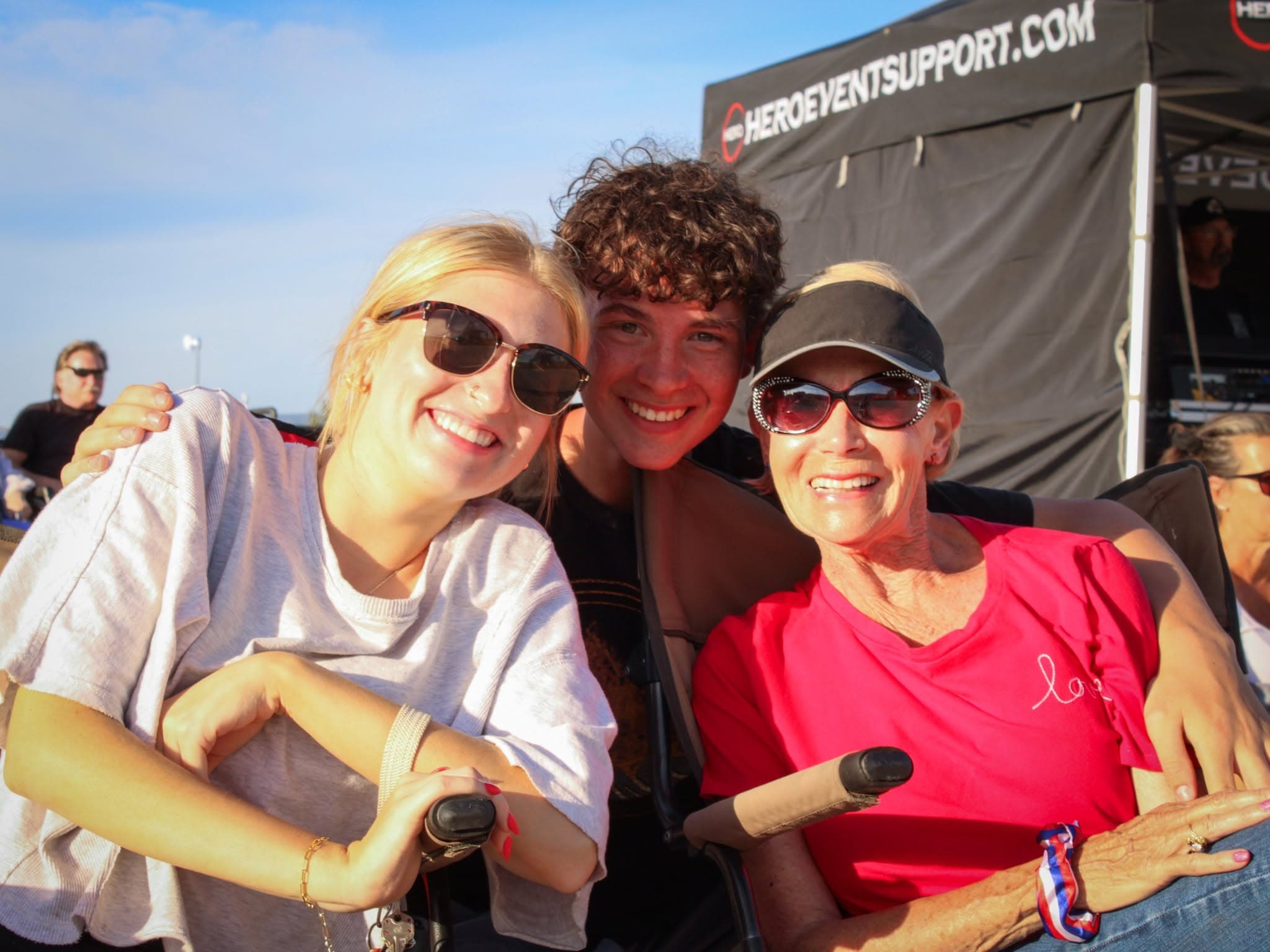 Happy people at Echofest